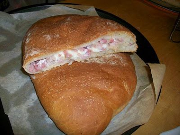 Calzone with pancetta and cheese