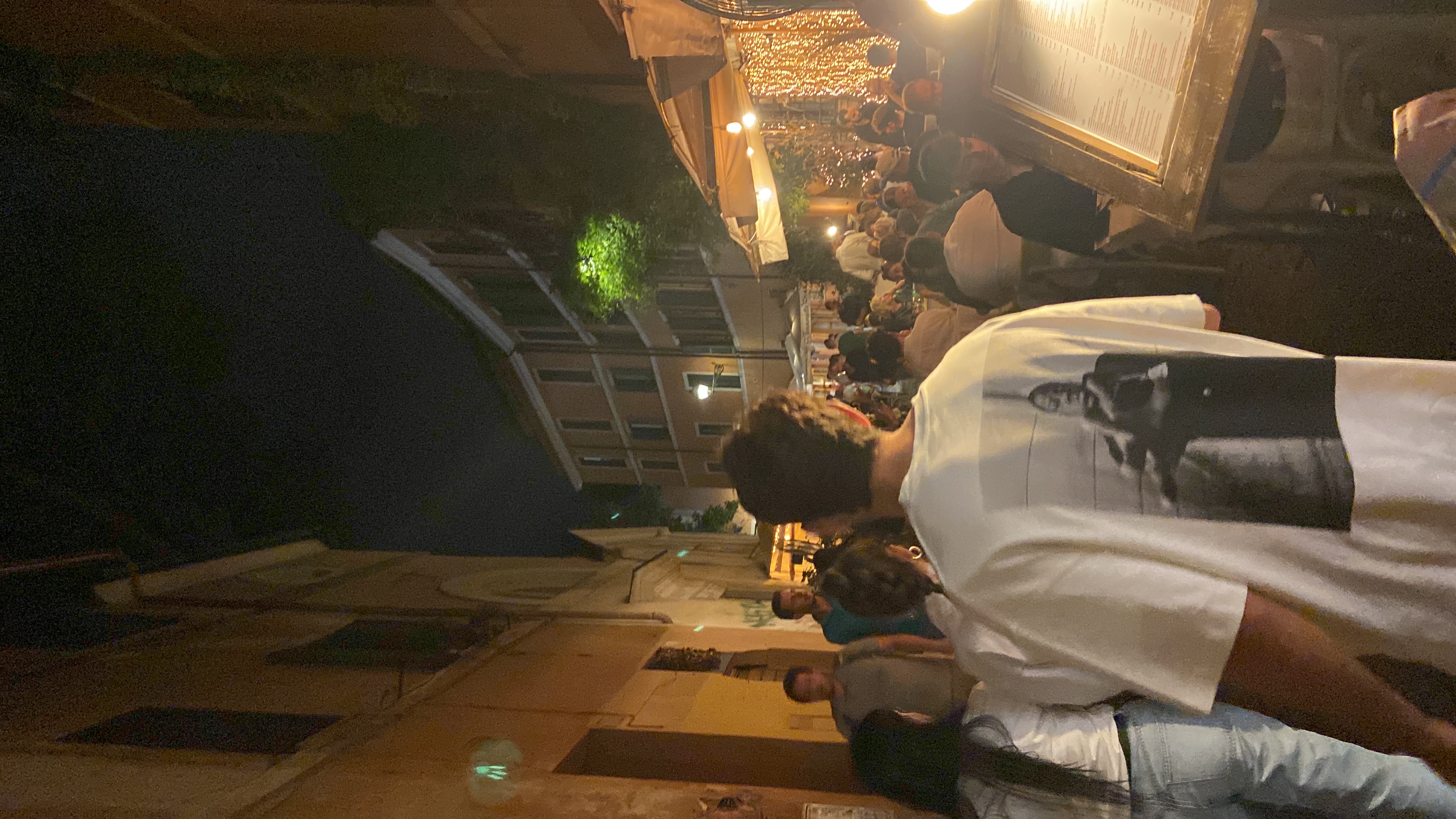 Image of crowded streets of Trastevere