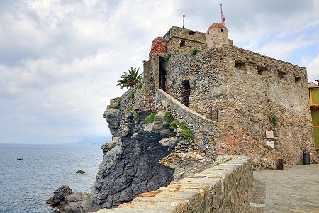 Castello della Dragonara