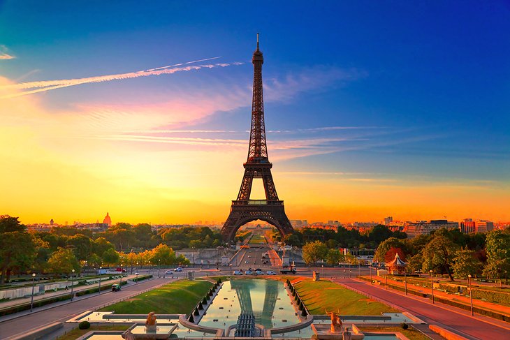 picture of eiffel tower