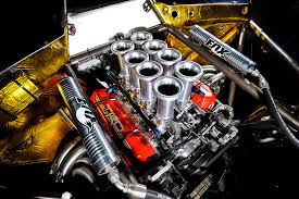 High-performance trophy truck engine